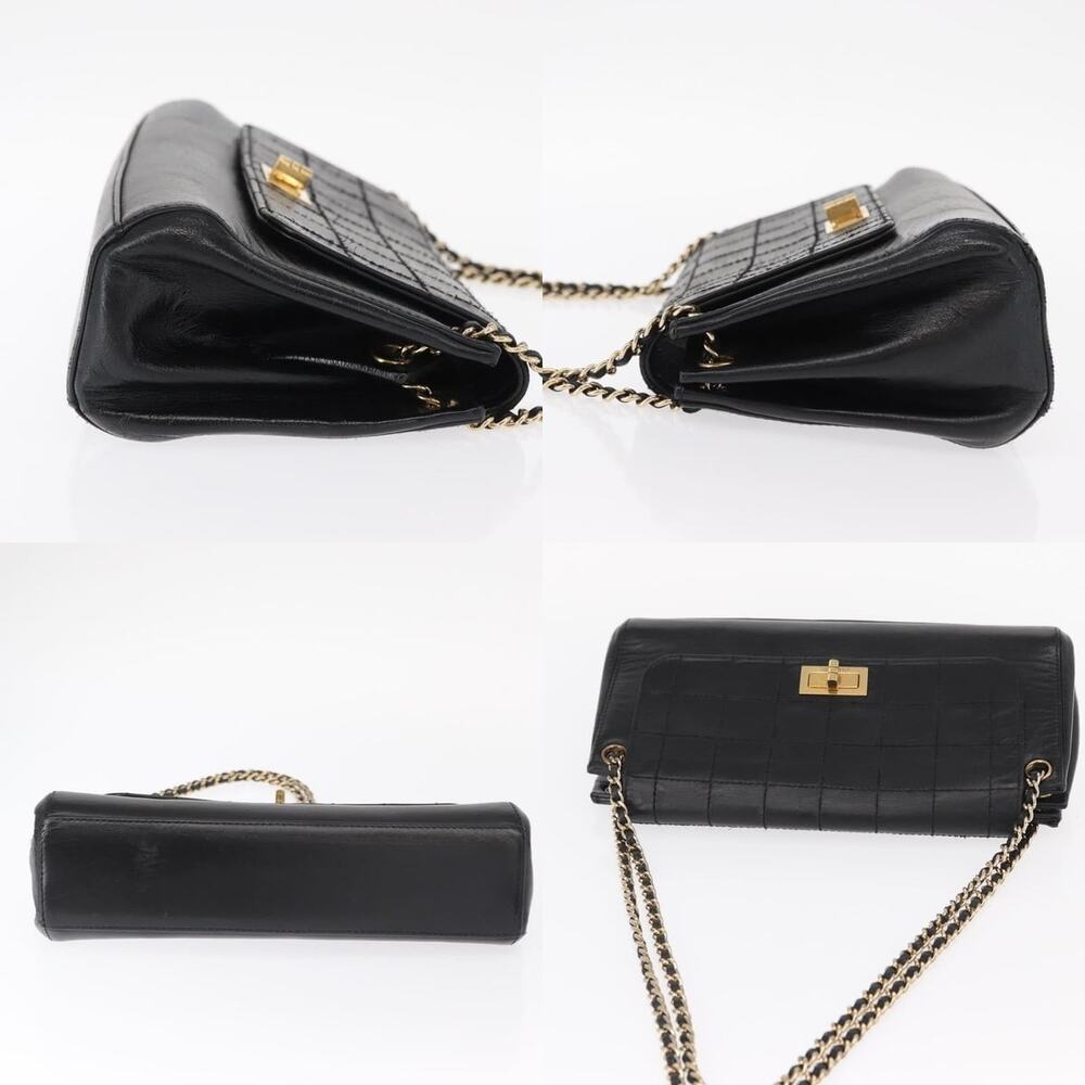 Chanel Choco Bar Chain Shoulder Bag - Picture 3 of 7